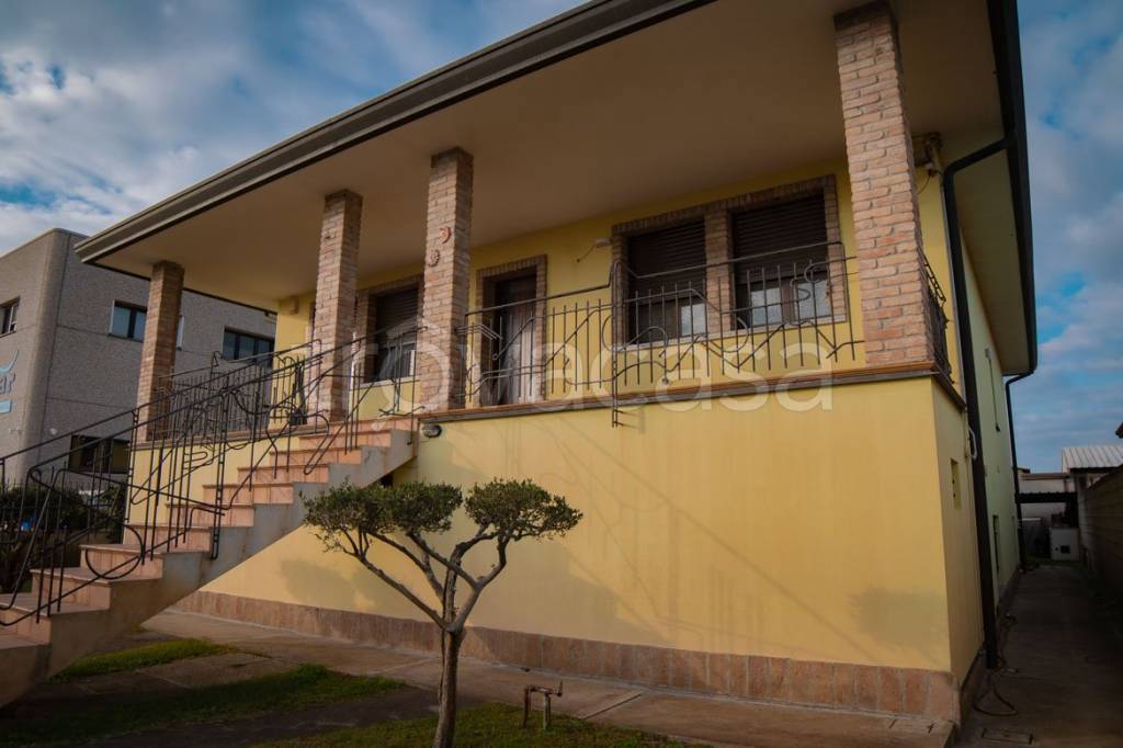 casa indipendente in vendita a Comacchio in zona San Giuseppe