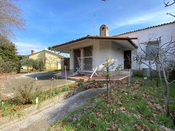casa indipendente in vendita a Comacchio in zona Lido delle Nazioni