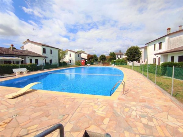 casa indipendente in vendita a Comacchio in zona Lido degli Scacchi
