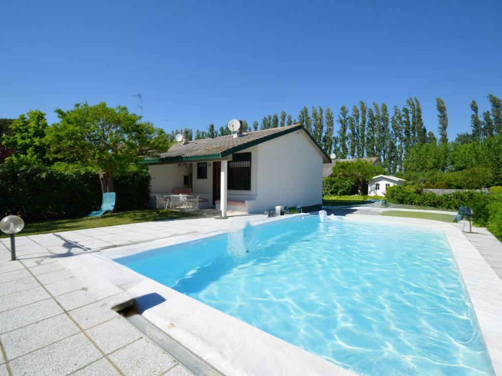 casa indipendente in vendita a Comacchio in zona Lido delle Nazioni