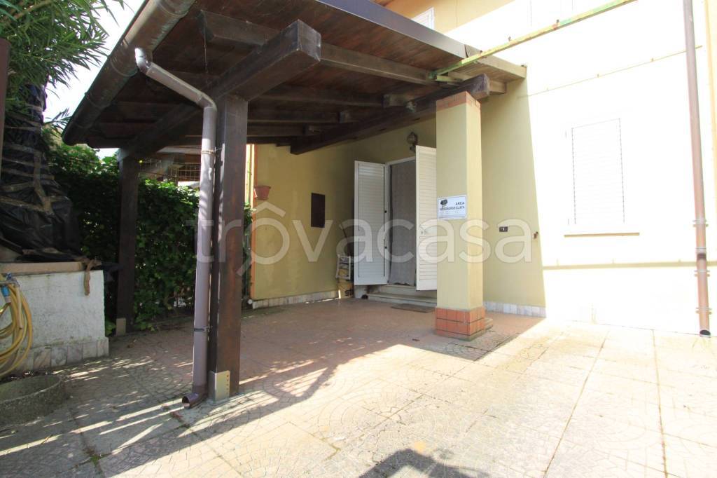 casa indipendente in vendita a Comacchio in zona Lido di Pomposa