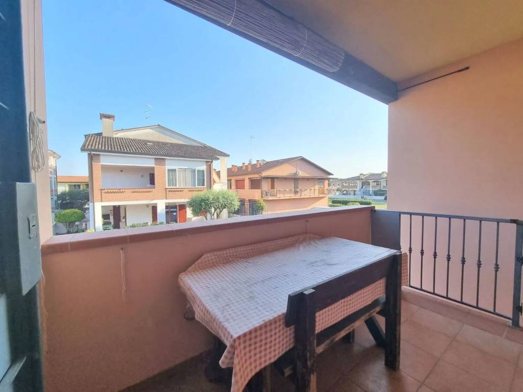 appartamento in vendita a Comacchio in zona Lido degli Scacchi