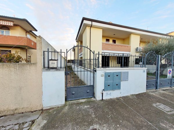 casa indipendente in vendita a Comacchio in zona Lido degli Estensi