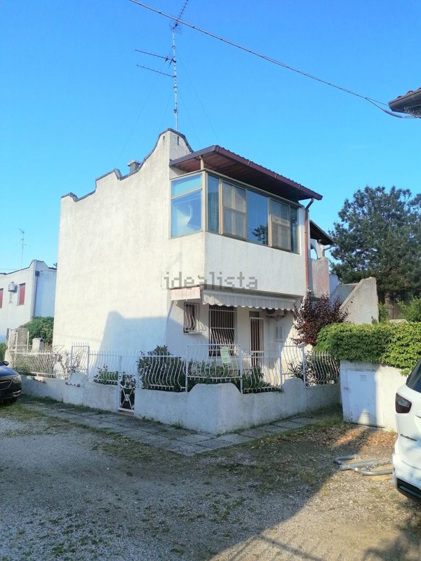 casa indipendente in vendita a Comacchio in zona Lido di Pomposa