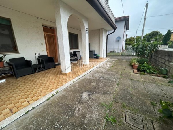 appartamento in vendita a Comacchio in zona Porto Garibaldi