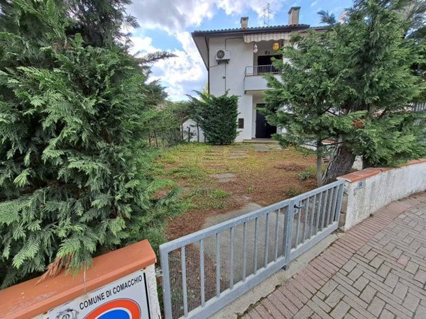 casa indipendente in vendita a Comacchio in zona Lido degli Scacchi