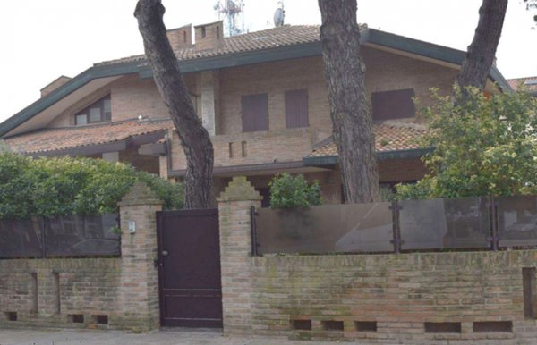 casa indipendente in vendita a Comacchio in zona Porto Garibaldi