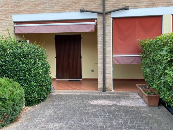 casa indipendente in vendita a Comacchio in zona Lido degli Estensi