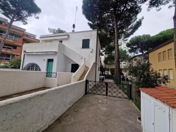 casa indipendente in vendita a Comacchio in zona Lido degli Estensi