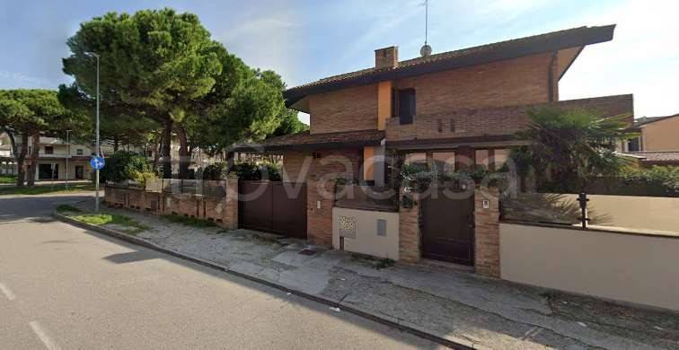 appartamento in vendita a Comacchio in zona Porto Garibaldi