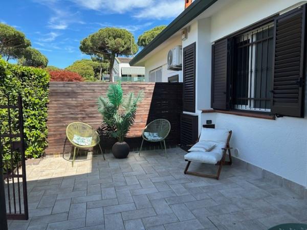 casa indipendente in vendita a Comacchio in zona Lido degli Estensi