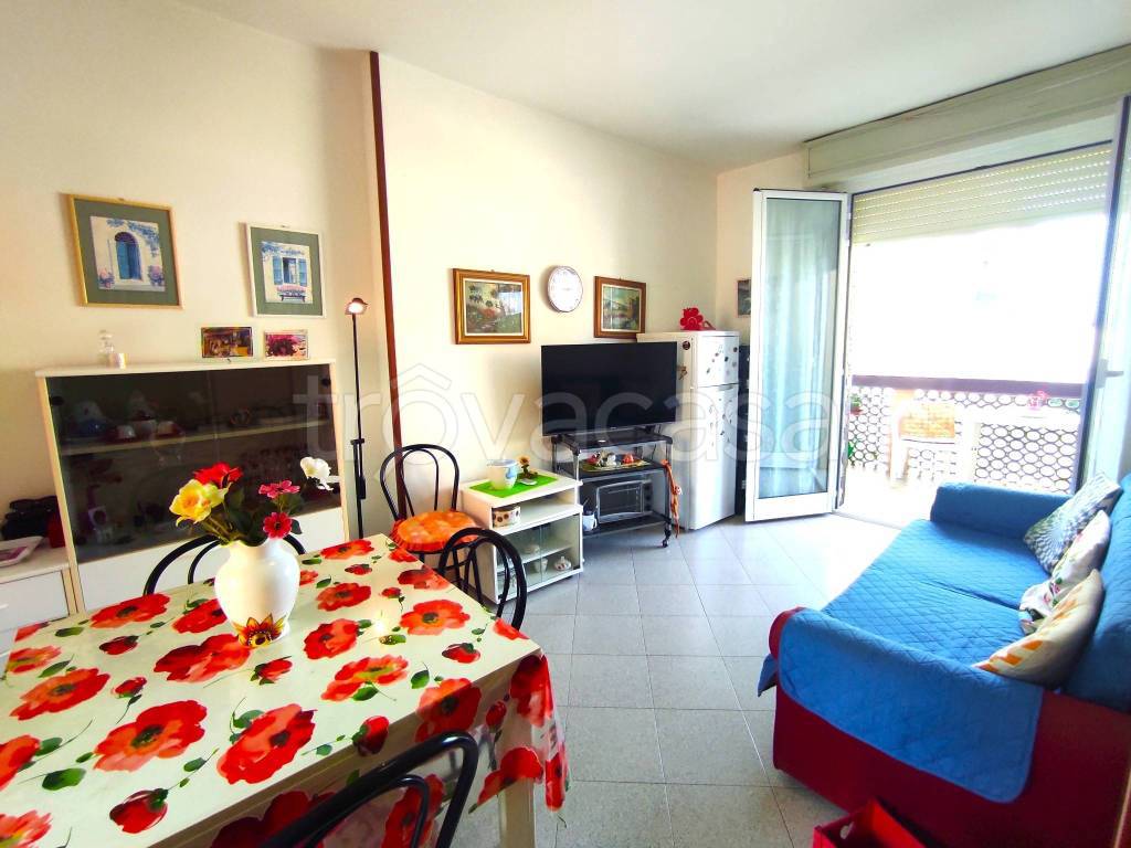 appartamento in vendita a Comacchio in zona Lido degli Scacchi