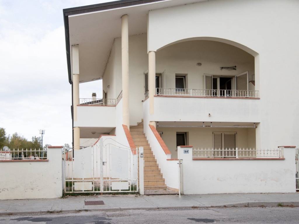 casa indipendente in vendita a Comacchio in zona Lido degli Estensi