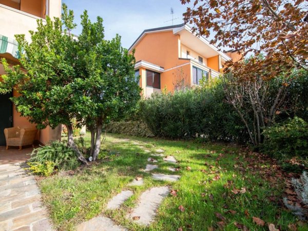 casa indipendente in vendita a Comacchio in zona Lido degli Estensi