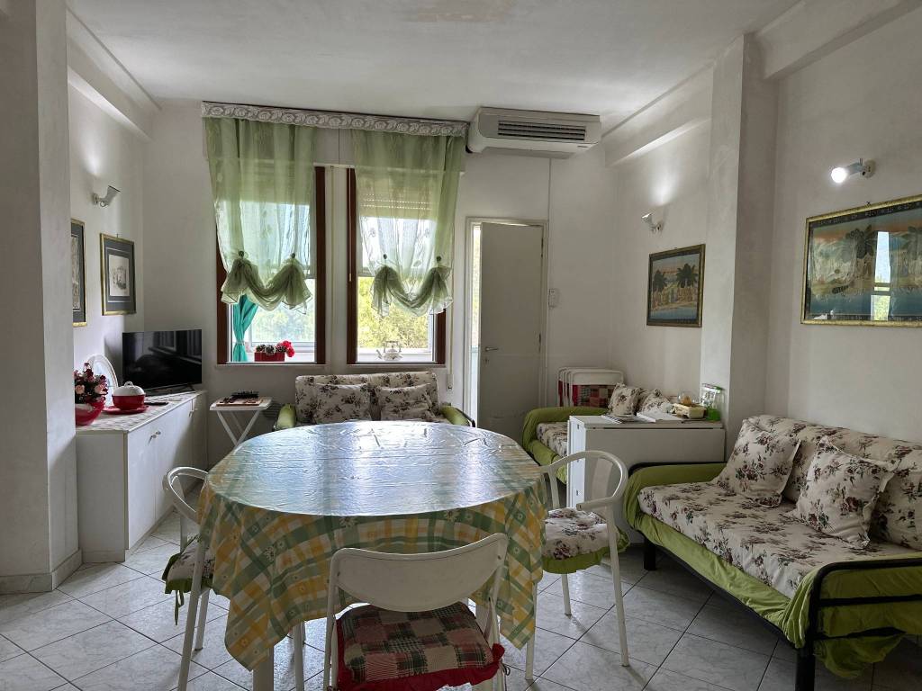 appartamento in vendita a Comacchio in zona Lido di Spina