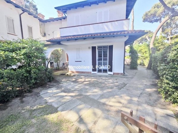 casa indipendente in vendita a Comacchio in zona Lido di Spina