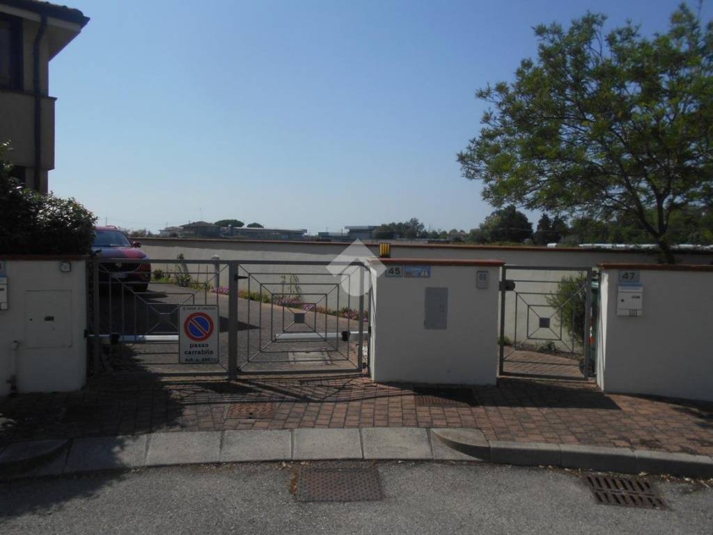 appartamento in vendita a Comacchio in zona Porto Garibaldi
