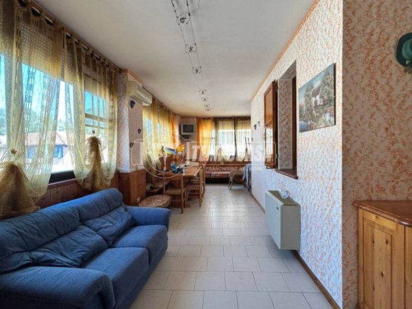 appartamento in vendita a Comacchio in zona Porto Garibaldi