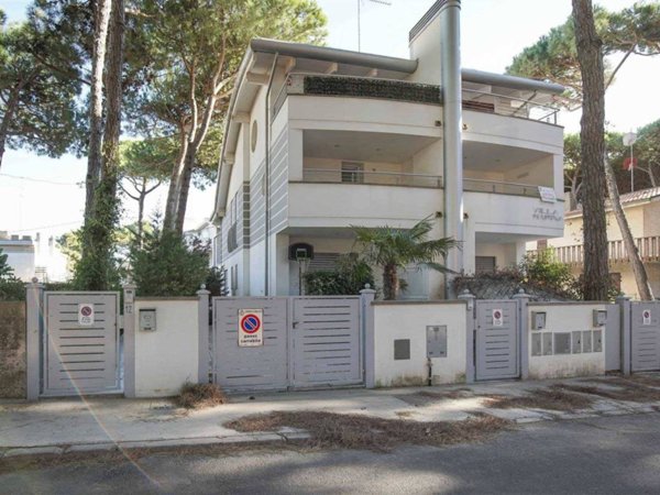 casa indipendente in vendita a Comacchio in zona Lido degli Estensi