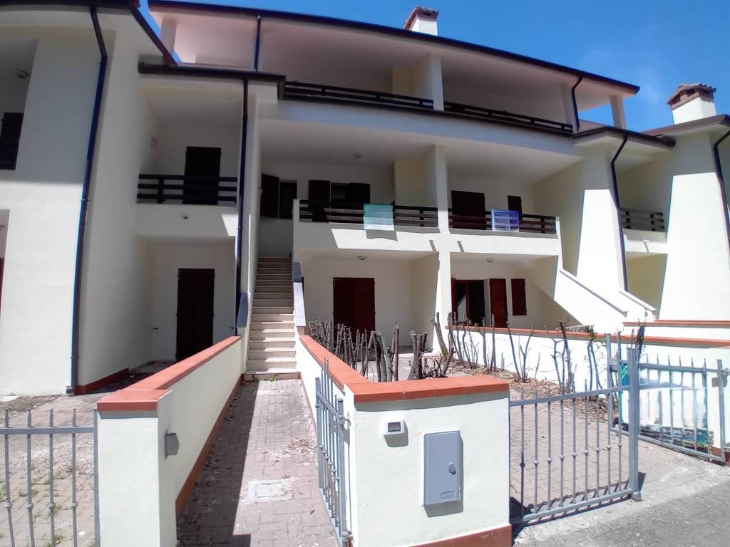 casa indipendente in vendita a Comacchio in zona Lido degli Scacchi