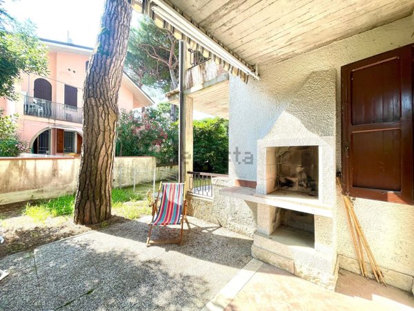 casa indipendente in vendita a Comacchio in zona Lido degli Estensi