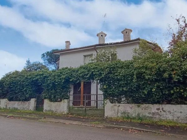 casa indipendente in vendita a Comacchio in zona Lido di Volano