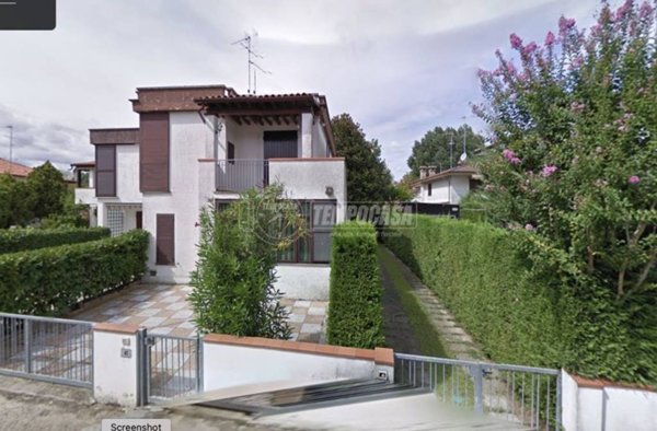 appartamento in vendita a Comacchio in zona Lido delle Nazioni