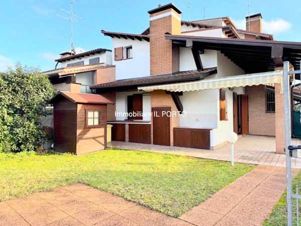 casa indipendente in vendita a Comacchio in zona Lido delle Nazioni