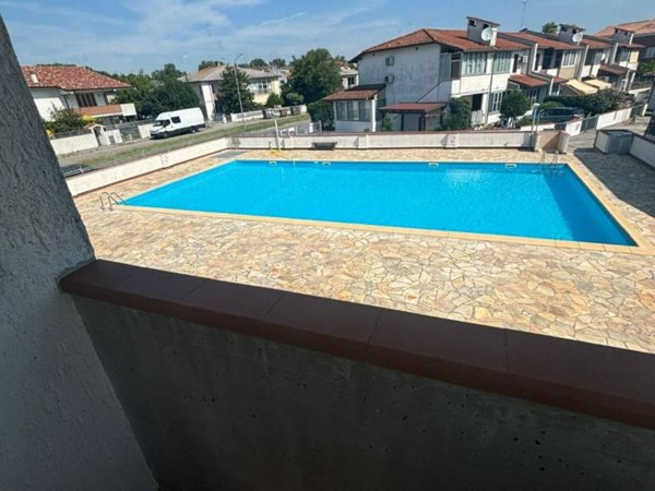 casa indipendente in vendita a Comacchio in zona Lido degli Estensi