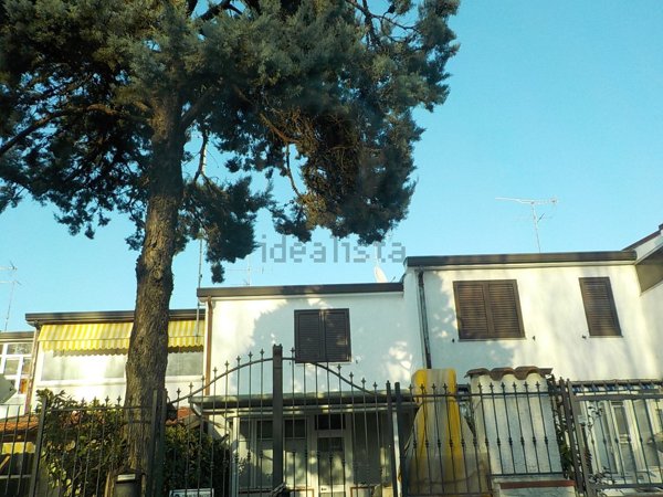 casa indipendente in vendita a Comacchio in zona Lido delle Nazioni