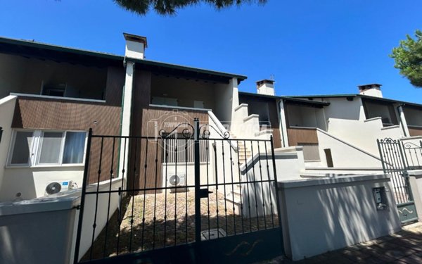 appartamento in vendita a Comacchio in zona Porto Garibaldi