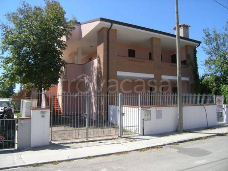 casa indipendente in vendita a Comacchio in zona Lido delle Nazioni