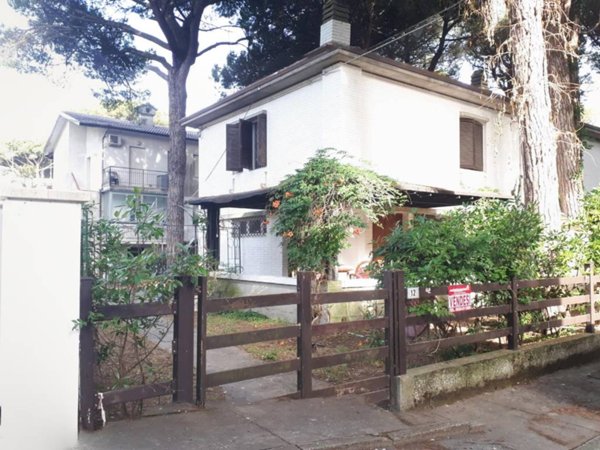 casa indipendente in vendita a Comacchio in zona Lido di Spina