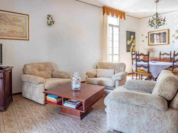 casa indipendente in vendita a Comacchio in zona Lido di Spina
