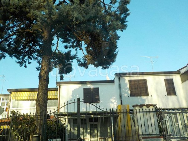 casa indipendente in vendita a Comacchio in zona Lido delle Nazioni