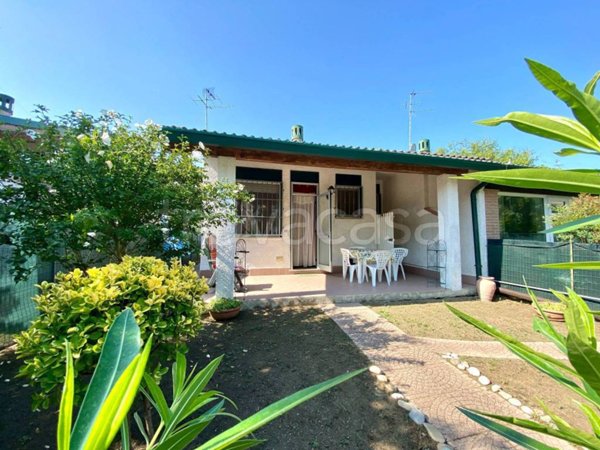 casa indipendente in vendita a Comacchio in zona Lido delle Nazioni