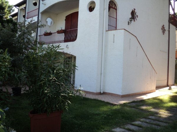 casa indipendente in vendita a Comacchio in zona Lido di Spina