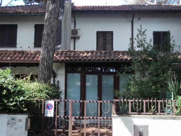 casa indipendente in vendita a Comacchio in zona Lido di Spina
