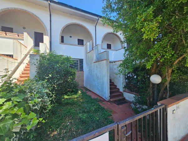 casa indipendente in vendita a Comacchio in zona Lido degli Estensi