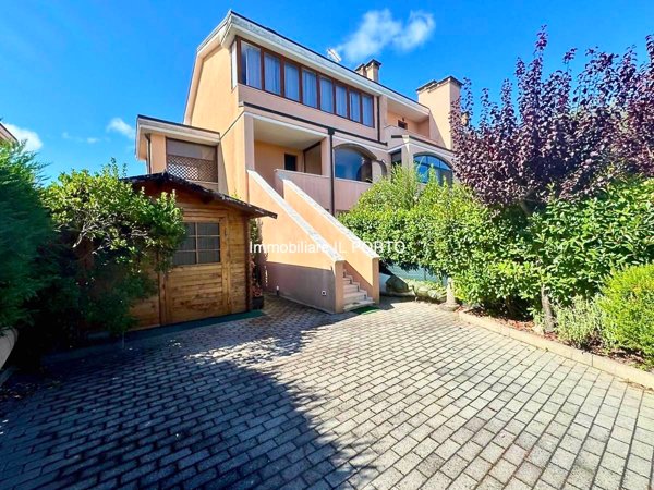 casa indipendente in vendita a Comacchio in zona Lido degli Estensi