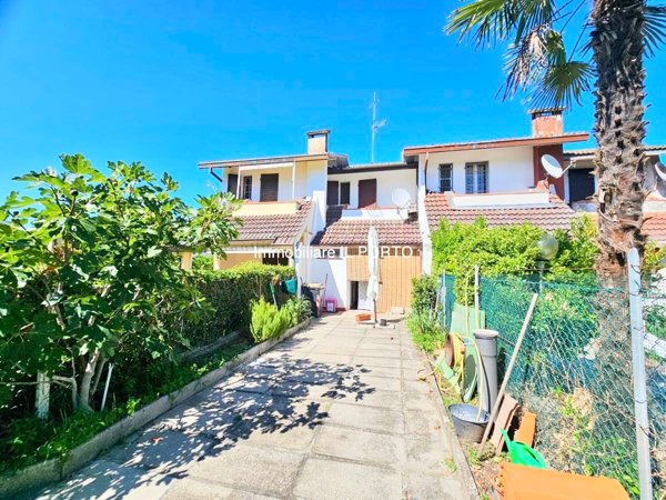 casa indipendente in vendita a Comacchio in zona Lido degli Scacchi