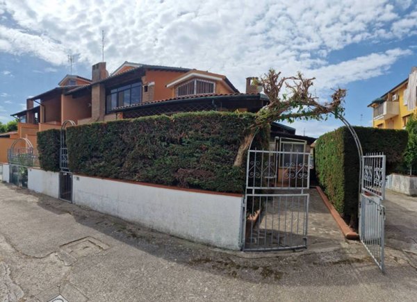 casa indipendente in vendita a Comacchio in zona Lido di Pomposa