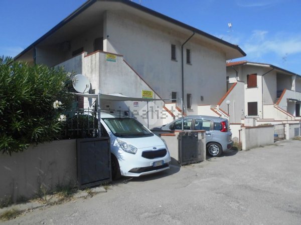 appartamento in vendita a Comacchio in zona Porto Garibaldi