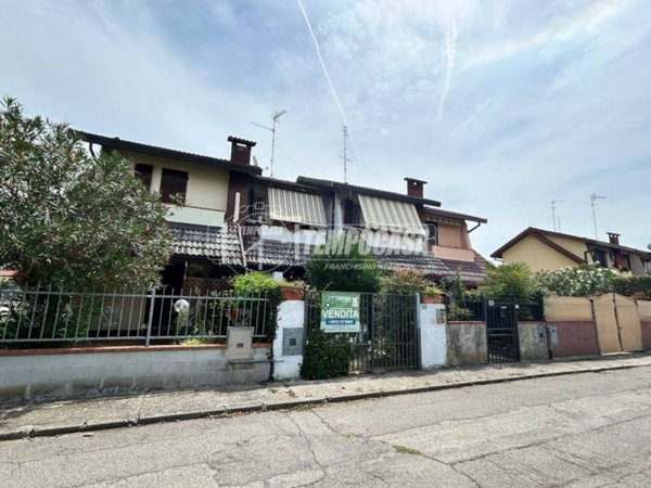 appartamento in vendita a Comacchio in zona Lido degli Scacchi