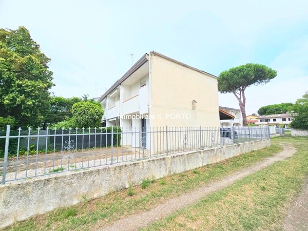 casa indipendente in vendita a Comacchio in zona Lido degli Scacchi