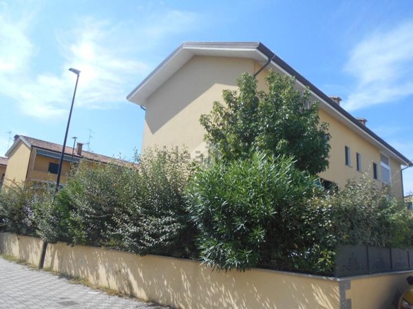 casa indipendente in vendita a Comacchio in zona Porto Garibaldi