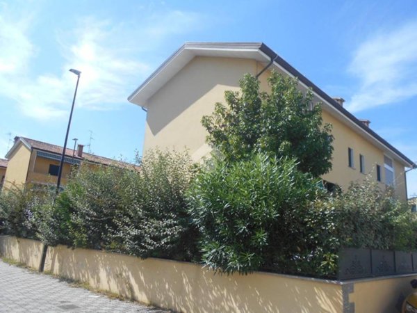 casa indipendente in vendita a Comacchio in zona Porto Garibaldi