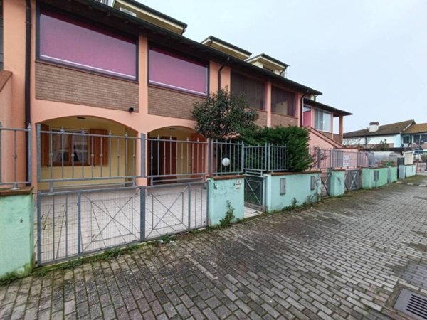 casa indipendente in vendita a Comacchio in zona Lido delle Nazioni