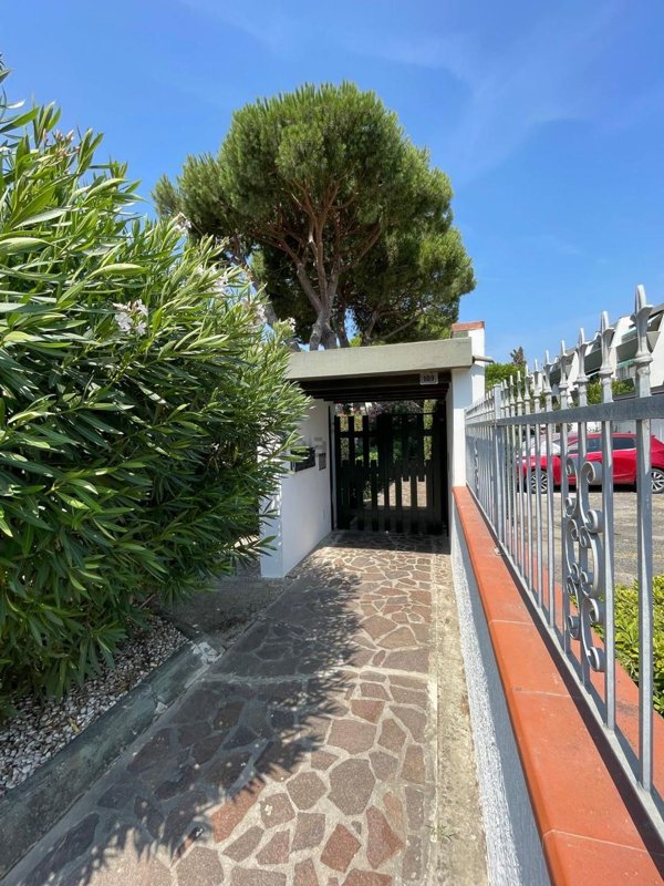 appartamento in vendita a Comacchio in zona Lido delle Nazioni