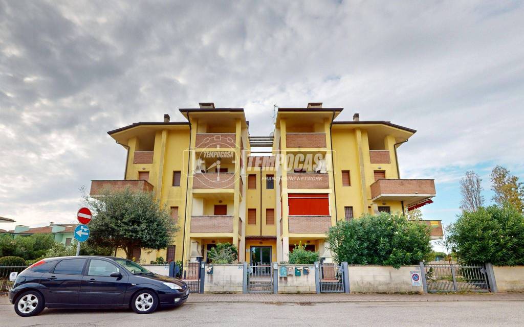 appartamento in vendita a Comacchio in zona Porto Garibaldi